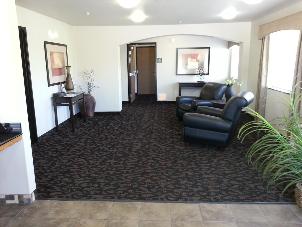 Travelodge By Wyndham Mcalester Room photo